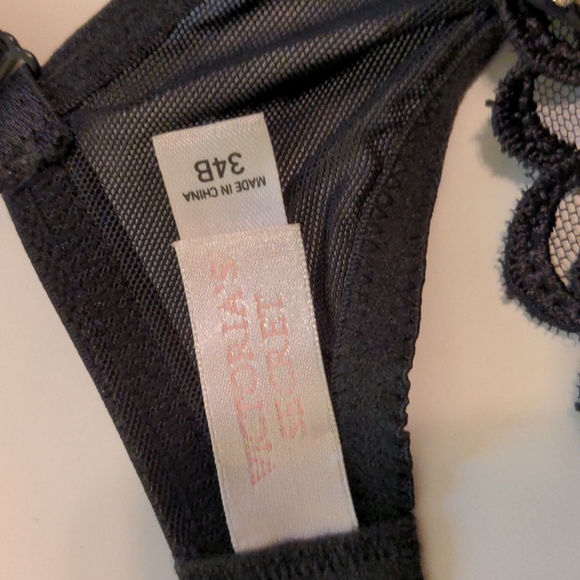 SOLD✅ Victoria's Secret, Black 34B Bra/L Garter - Picture 7 of 16